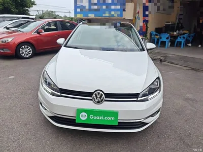 2020 Volkswagen Golf Beloved Edition 200TSI DSG Comfort Progressive, фото 3, лот 10767633