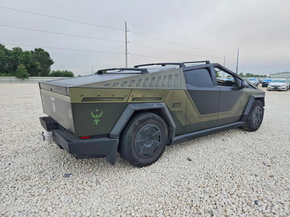 2024 TESLA CYBERTRUCK, фото 3, лот 11175996