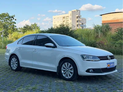 2014 Volkswagen Sagitar Facelift 1.6L Automatic Comfort, фото 3, лот 11197312