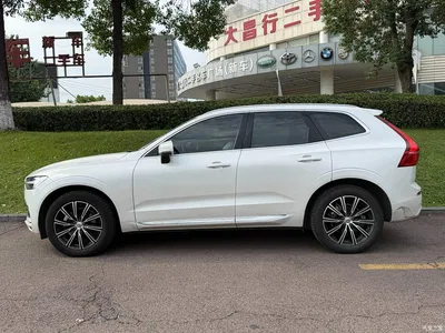 2021 Volvo XC60 T5 AWD Momentum, фото 2, лот 11002906