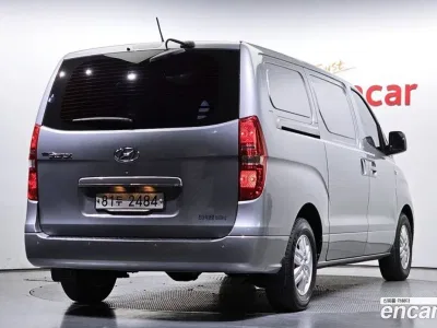 2017 Hyundai Starex 3-Seater VAN, фото 1, лот 10192207