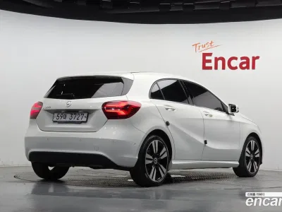 2018 Mercedes-Benz A-Class A200, фото 2, лот 10212098