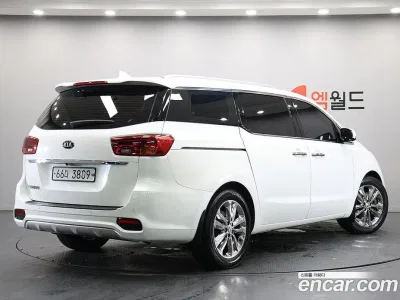 2019 Kia Canival 9-Seater Noblesse, фото 3, лот 10791242