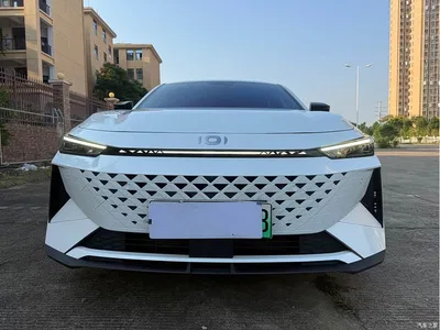 2024 Changan UNI-V iDD Blue Whale Smart iDD 136km Smart Premium, фото 2, лот 10443689