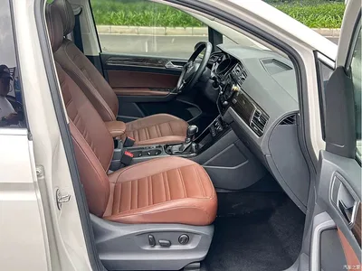 2016 Volkswagen Touran L 280TSI DSG Luxury, фото 4, лот 10475323