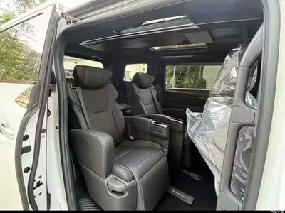 2025 Toyota Alphard Hybrid 2.5L Ultimate Gold Edition, фото 4, лот 10315235
