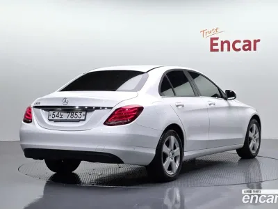 2016 Mercedes-Benz C-Class C200, фото 1, лот 10518129