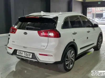 2018 Kia Niro Noblesse, фото 1, лот 10077112