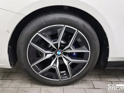 2024 BMW 5-Series 520i M Sport, фото 4, лот 10047256