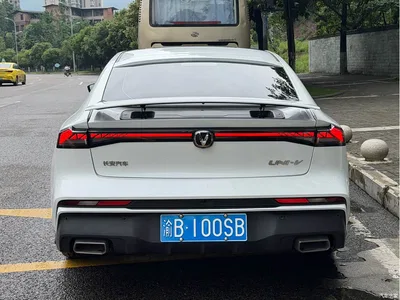 2024 Changan UNI-V 1.5T Deluxe, фото 4, лот 10249768