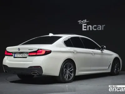 2022 BMW 5-Series 520i M Sport, фото 1, лот 10046497