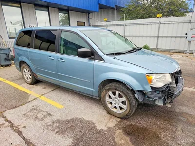 2010 CHRYSLER TOWN & COUNTRY LX, фото 4, лот 10664854