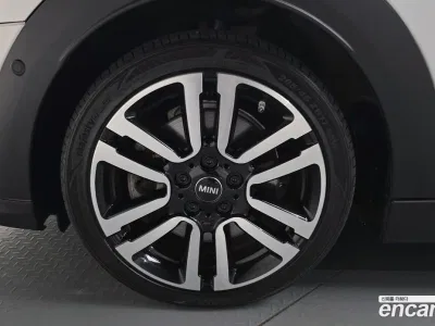 2024 Mini Cooper Classic, фото 3, лот 10093648