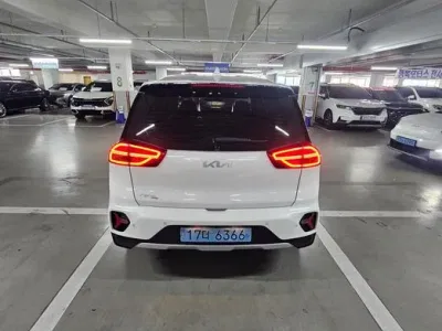 2023 Kia Niro Earth, фото 2, лот 10081150