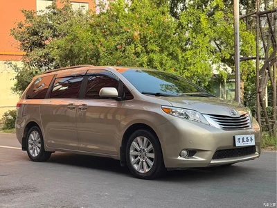 2011 Toyota Sienna 3.5L 4WD Automatic, фото 3, лот 10272387