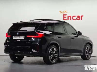 2025 BMW X1 xDrive 20i M Sport, фото 2, лот 10164529