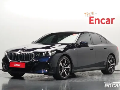 2024 BMW 5-Series 530i xDrive M Sport, фото 1, лот 10221625