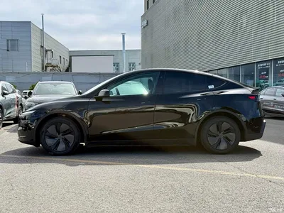 2025 Tesla Model Y Rear-Wheel Drive, фото 2, лот 11539768