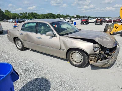 2001 LINCOLN TOWN CAR EXECUTIVE, фото 4, лот 10970268
