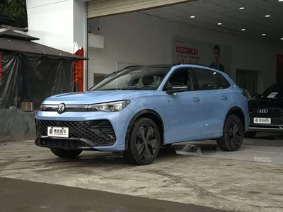 2024 Volkswagen Tiguan L PRO 380TSI 4WD R-Line Premium Edition, фото 1, лот 10416610