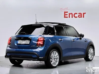 2022 Mini Cooper 5-Door Classic Plus, фото 2, лот 10103371