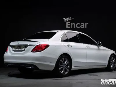 2017 Mercedes-Benz C-Class C200, фото 2, лот 10518423