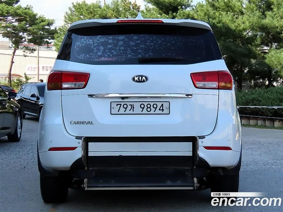 2017 Kia Canival 6-seater Wheelchair lift, фото 4, лот 11191822