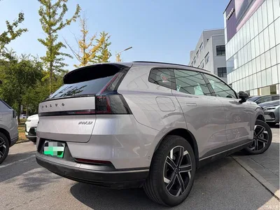 2026 Volvo XC70 Plug-in Hybrid AWD Extended Range Core, фото 4, лот 11242095