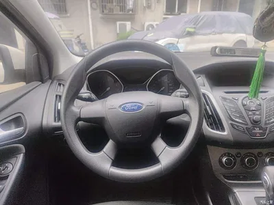 2015 Ford Focus Hatchback 1.6L Automatic Comfort, фото 3, лот 10282468