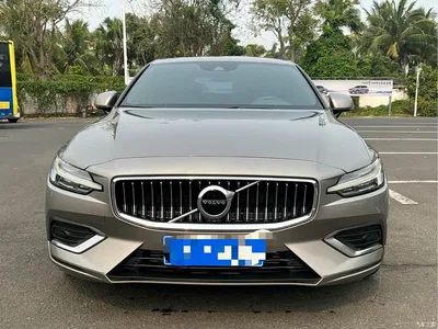 2020 Volvo S60 T4 Momentum Luxury Edition, фото 2, лот 10365540