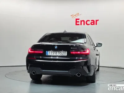 2022 BMW 3-Series 320i M Sport, фото 4, лот 10518122