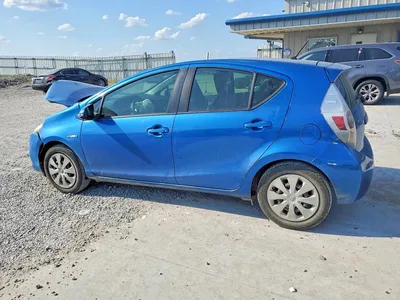 2013 TOYOTA PRIUS C ONE, фото 2, лот 10508437