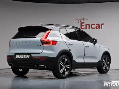 2020 Volvo XC40 T4 R-Design, фото 1, лот 10178173