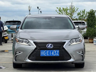 2015 Lexus ES 300h Comfort Edition, фото 2, лот 11203696