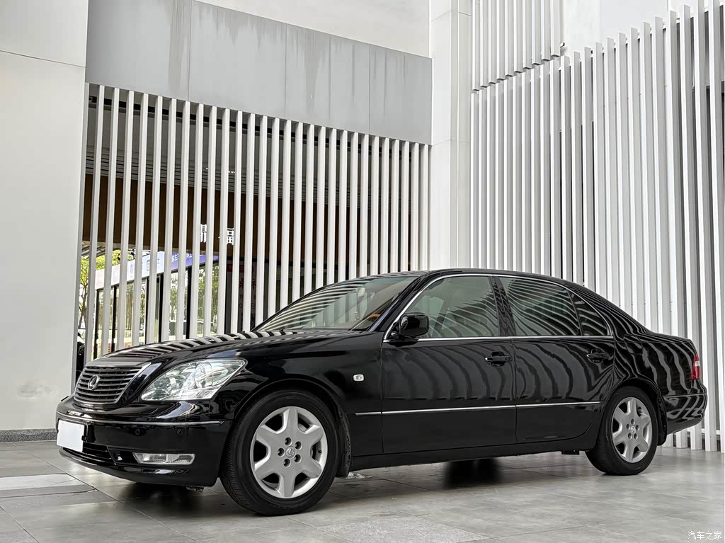 2005 Lexus LS 430, фото 1, лот 11073372