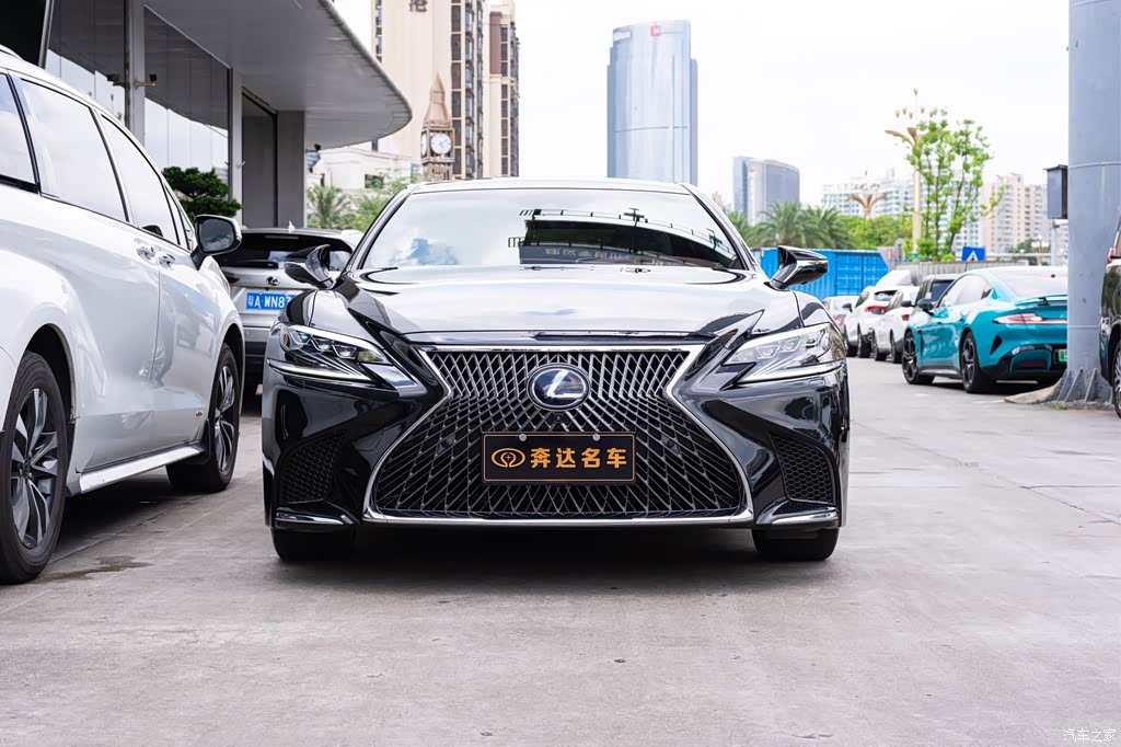 2018 Lexus LS 500h Executive Edition China V, фото 2, лот 10397891