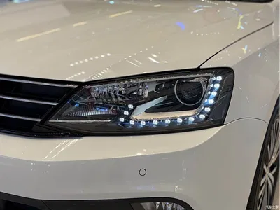 2017 Volkswagen Sagitar 230TSI Automatic Luxury, фото 3, лот 10284844