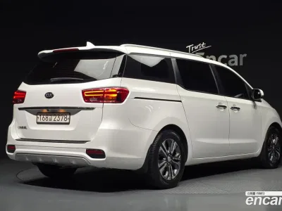 2019 Kia Canival 9-Seater Luxury, фото 2, лот 10234272