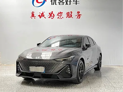 2022 Changan UNI-V 1.5T Premium Model, фото 1, лот 11249784