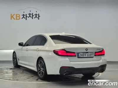 2022 BMW 5-Series 520i M Sport, фото 1, лот 10064785