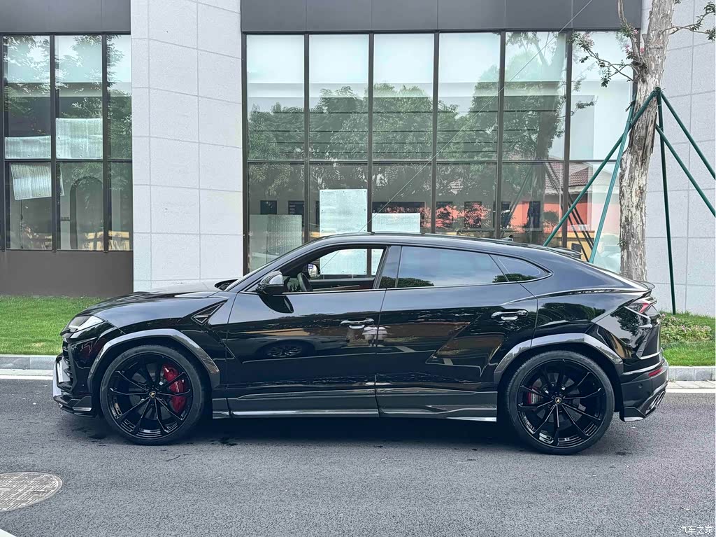2021 Lamborghini Urus 4.0T V8, фото 2, лот 11140523