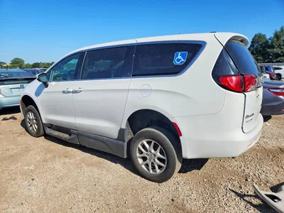 2023 CHRYSLER VOYAGER LX, фото 2, лот 10867178