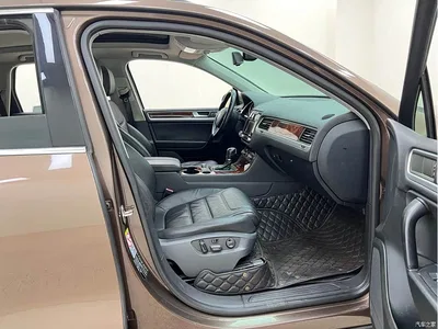 2011 Volkswagen Touareg 3.0TSI Standard, фото 4, лот 10419086