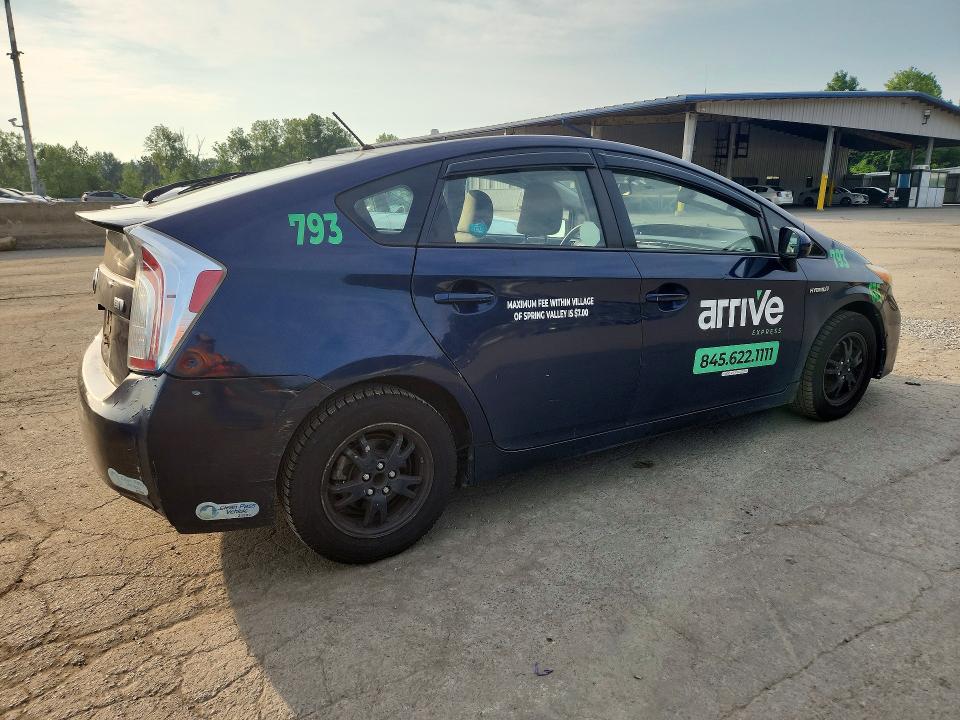 2013 TOYOTA PRIUS C FOUR, фото 3, лот 10891222