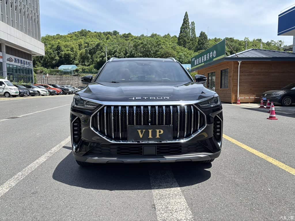 2025 Jetour X70 PLUS Champion Edition 1.5T DCT Champion PRO 5-seater, фото 1, лот 11215819