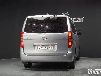2017 Hyundai Starex 12-Seater Wagon, фото 4, лот 10161063