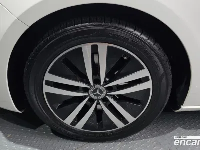 2021 Mercedes-Benz A-Class A220 Sedan, фото 3, лот 10040703