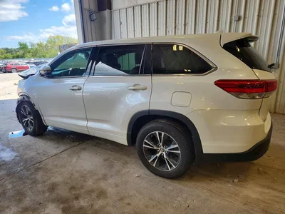2018 TOYOTA HIGHLANDER LE PLUS, фото 2, лот 10533457