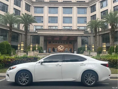 2015 Lexus ES 300h Comfort Edition, фото 4, лот 10314730