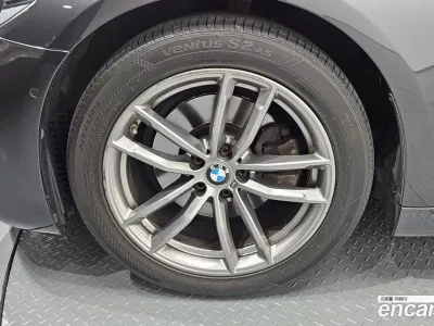 2018 BMW 5-Series 520d M Sport Package Plus, фото 4, лот 10071078